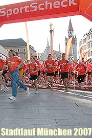 17.500 liefen wieder: Sport Scheck Stadtlauf am 24.06. (Foto: MartiN Schmitz)